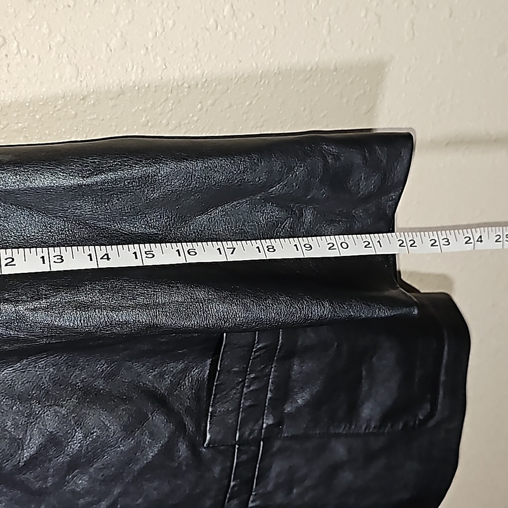 VINTAGE VERSACE LEATHER JACKET - Picture 11 of 12